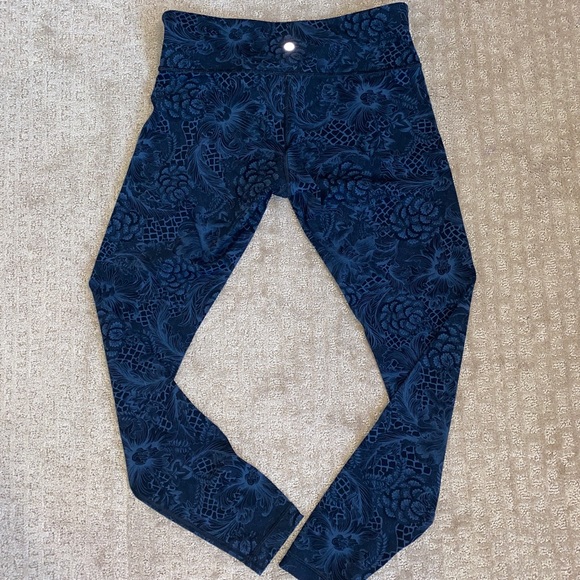 Lululemon leggings - Picture 3 of 4